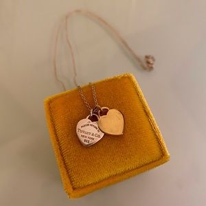 Tiffany & Co. | Dainty Double Heart Necklace